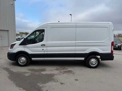 Used 2023 Ford Transit 250 Medium Roof AWD image 40