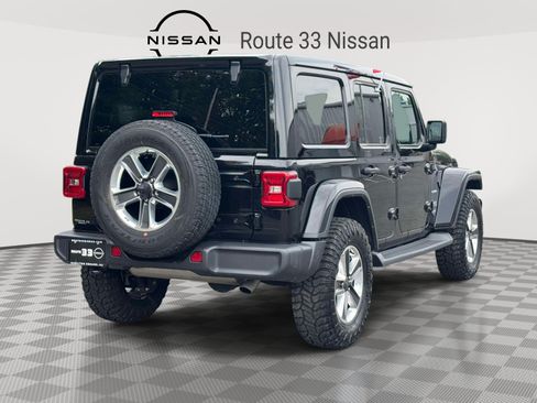 Used 2022 Jeep Wrangler Unlimited Sahara w/ LED Lighting Group AWD/4WD image 4