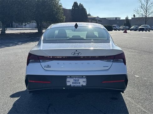 New 2026 Hyundai Elantra Blue image 6