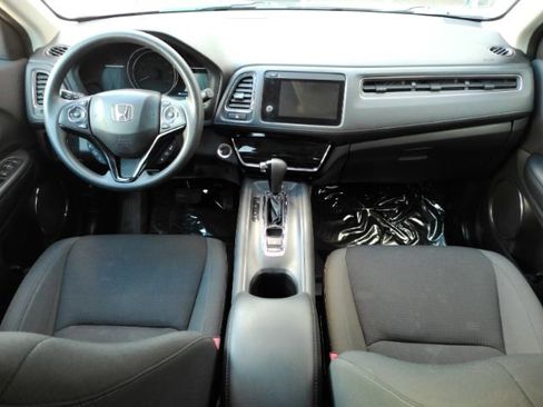 Used 2022 Honda HR-V EX image 3