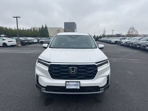 New 2025 Honda Pilot EX-L image 3