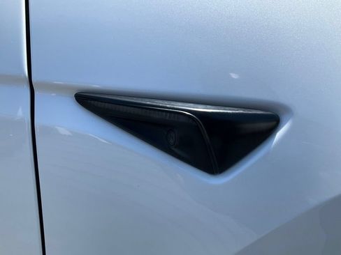 Used 2021 Tesla Model Y Long Range AWD/4WD image 85