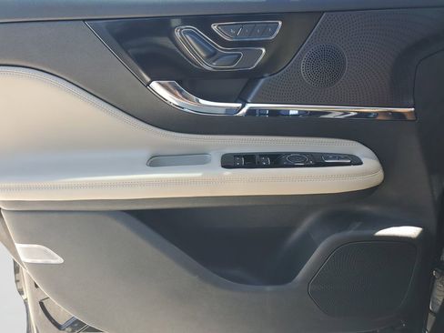 Used 2025 Lincoln Corsair FWD image 19
