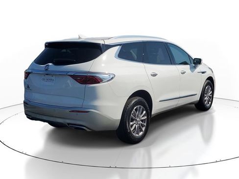 Certified 2024 Buick Enclave Essence FWD image 4