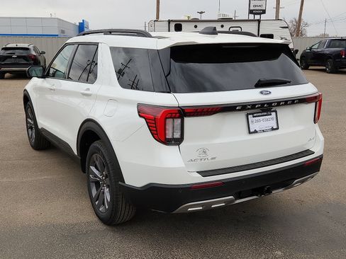 New 2026 Ford Explorer Active w/ Active Comfort Package AWD/4WD image 3