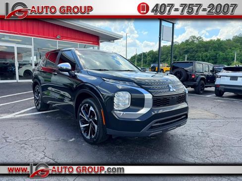 Used 2022 Mitsubishi Outlander ES FWD image 1