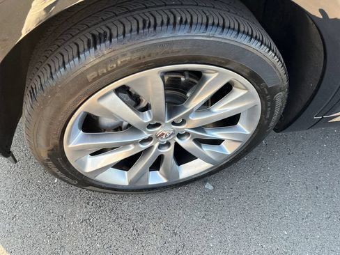 Used 2023 Buick Envision Avenir AWD/4WD image 9