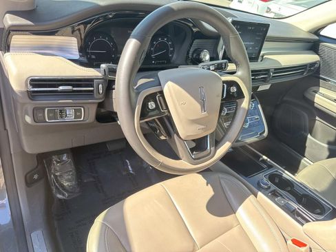 Used 2022 Lincoln Corsair FWD image 17