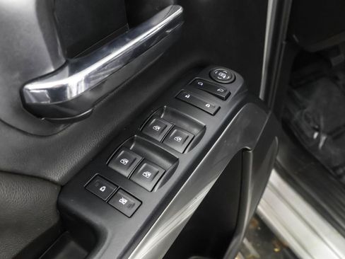 Used 2018 Chevrolet Silverado 1500 LT image 32