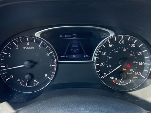 Used 2020 Nissan Pathfinder S image 25