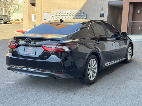 Used 2021 Toyota Camry LE w/ Carpet Mat Package (TMS) image 7