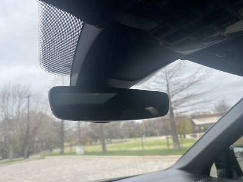 Certified 2023 Volkswagen Tiguan SE R-Line image 25