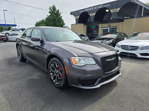 Used 2018 Chrysler 300 S image 36