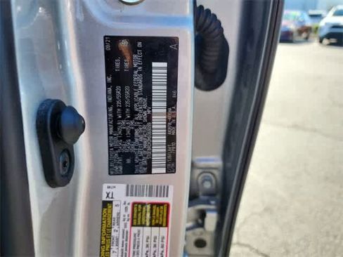 Used 2021 Toyota Highlander Platinum image 30