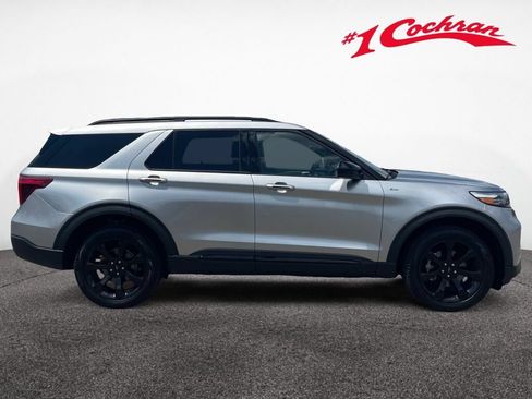 Certified 2024 Ford Explorer ST-Line w/ Class IV Trailer Tow Package AWD/4WD image 34