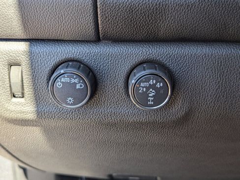 Used 2022 Chevrolet Colorado ZR2 image 32