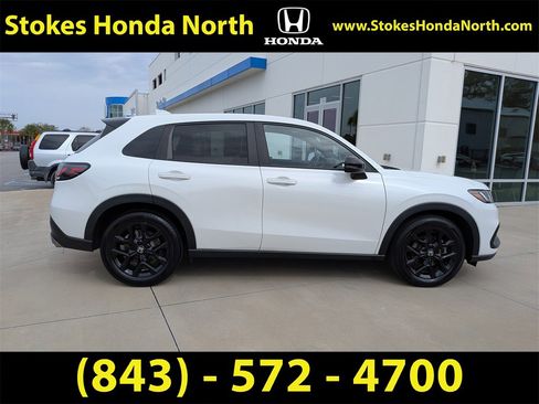 Used 2024 Honda HR-V Sport image 3