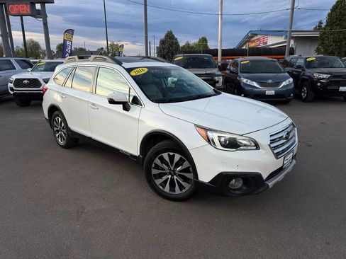 Used 2016 Subaru Outback 2.5i Limited image 3