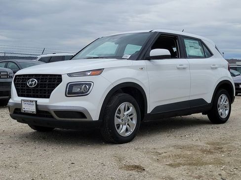 New 2026 Hyundai Venue SE image 5