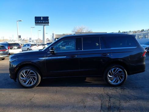 New 2025 Lincoln Navigator Reserve image 27