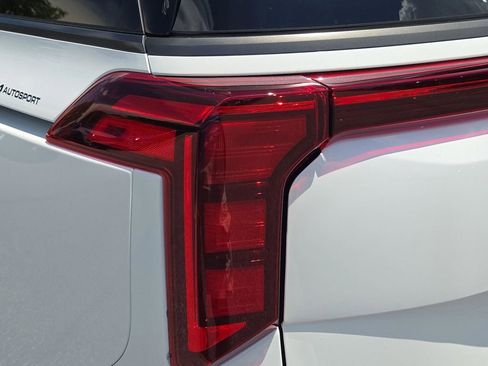 New 2026 Kia Carnival SX w/ SX Dark Edition Package image 12