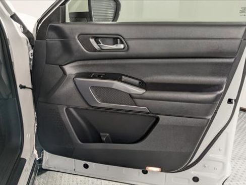 Used 2022 Nissan Pathfinder SL image 24