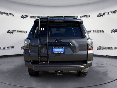 Used 2018 Toyota 4Runner TRD Off-Road Premium AWD/4WD image 7
