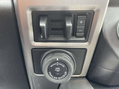 Used 2020 Ford F250 Platinum w/ FX4 Off-Road Package AWD/4WD image 25