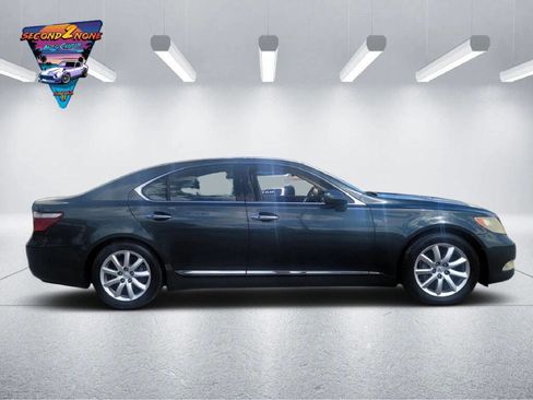 Used 2007 Lexus LS 460 RWD image 4