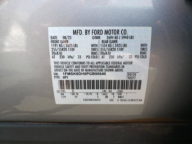 Used 2023 Ford Explorer XLT w/ Equipment Group 202A AWD/4WD image 26