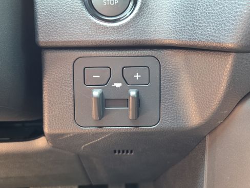 Certified 2025 Toyota Tundra SR5 AWD/4WD image 25