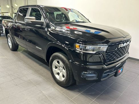 Used 2025 RAM 1500 Big Horn AWD/4WD image 2