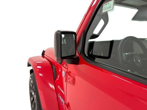 Used 2024 Jeep Wrangler Unlimited Sahara w/ Technology Group AWD/4WD image 10