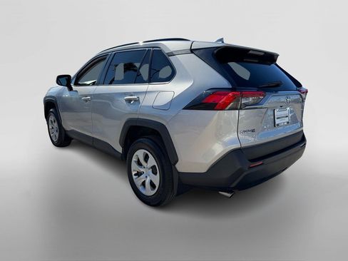 Used 2021 Toyota RAV4 LE image 3