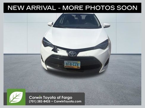 Used 2018 Toyota Corolla LE FWD image 1