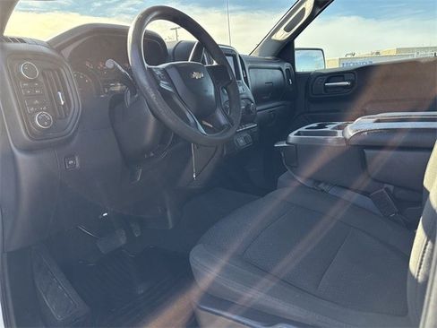 Used 2020 Chevrolet Silverado 1500 Custom w/ Custom Value Package image 11