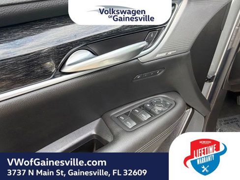 Used 2023 Cadillac XT5 Premium Luxury AWD/4WD image 17