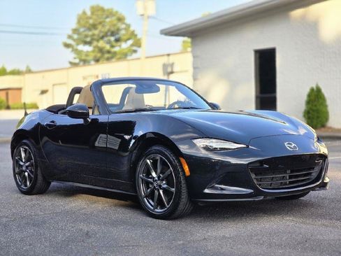Used 2016 MAZDA MX-5 Miata Grand Touring RWD image 9
