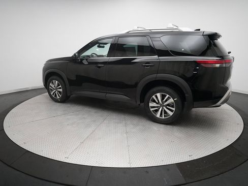 Certified 2025 Nissan Pathfinder SL image 12