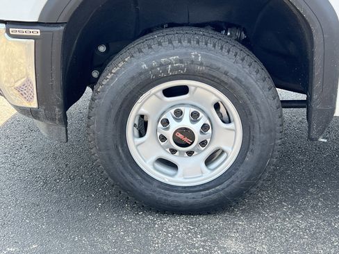 New 2025 GMC Sierra 2500 Pro w/ Convenience Package image 10