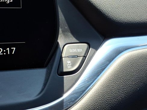 Used 2025 Chevrolet Blazer LT AWD/4WD image 26