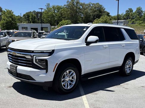 Used 2025 Chevrolet Tahoe LT AWD/4WD image 2