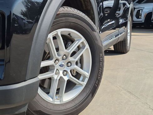 Used 2025 Ford Explorer Active w/ Active Comfort Package RWD image 7