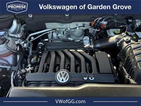 Certified 2022 Volkswagen Atlas Cross Sport SE AWD/4WD image 28