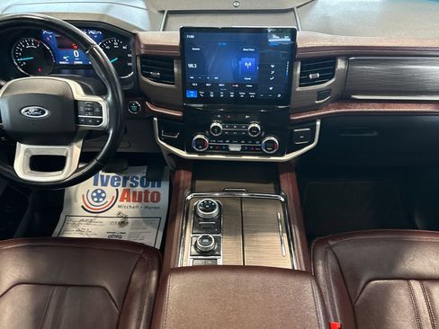 Used 2024 Ford Expedition Max Limited AWD/4WD image 34