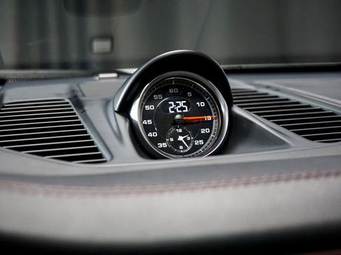 Used 2019 Porsche 911 4 Coupe image 59