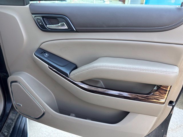 Used 2017 GMC Yukon SLT AWD/4WD image 9
