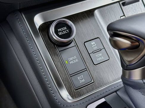 New 2026 Lexus GX 550 w/ Accessory Package (2T) AWD/4WD image 32