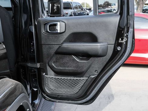 Used 2023 Jeep Wrangler Unlimited Sahara AWD/4WD image 36