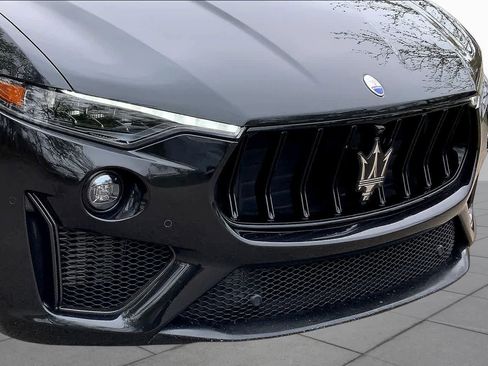 Used 2021 Maserati Levante Trofeo AWD/4WD image 29